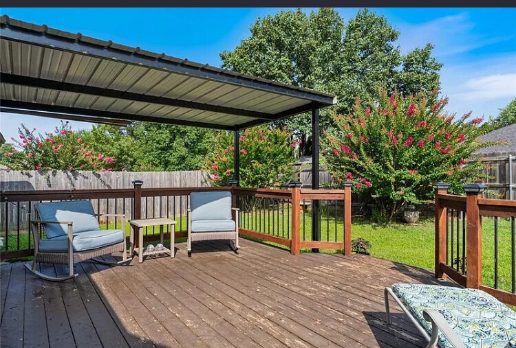 Building Photo - 709 Golden Eagle Dr