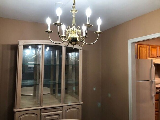 Building Photo - 3 Bedroom Home for rent 19152