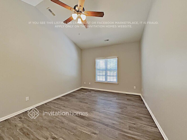 Building Photo - 7205 Duchamp Dr