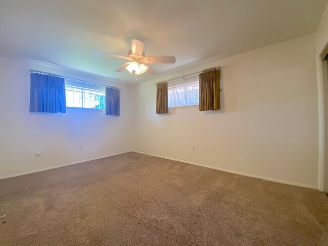 Building Photo - East El Paso 3 bed Refrig A/C!