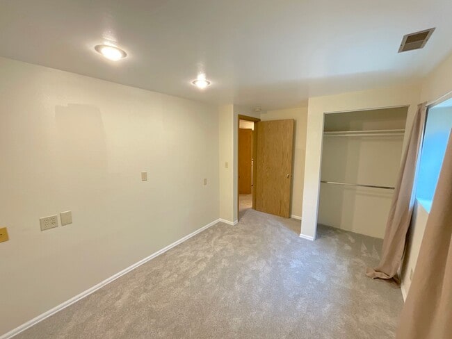 Building Photo - 4375 Cassidy St
