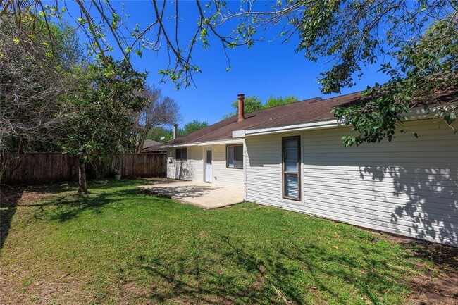 Building Photo - 8311 Quail Burg Ln