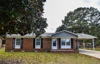 Building Photo - 3 Bedroom 2 Bathroom- Pets Considered