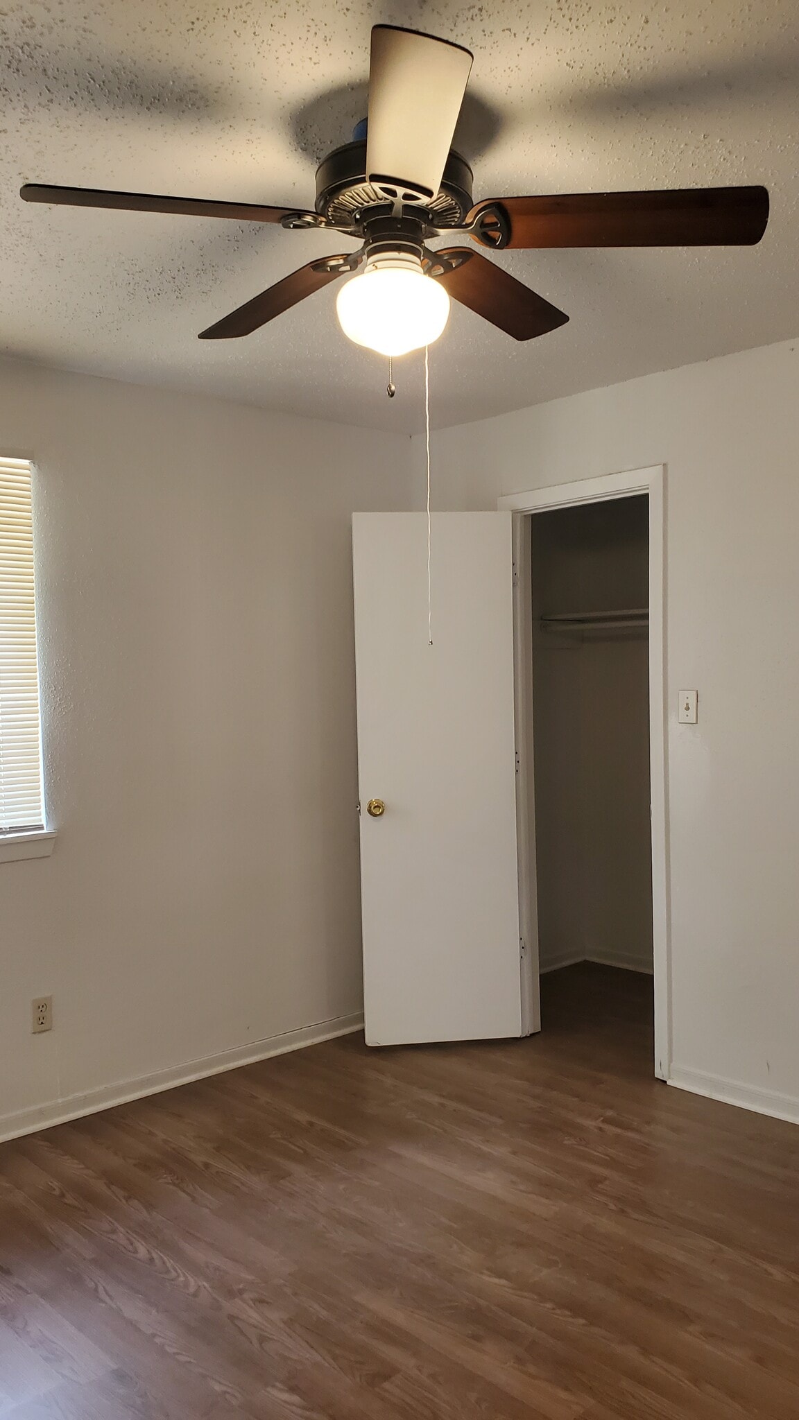 Bed 1 - 15525 Weldon Dr