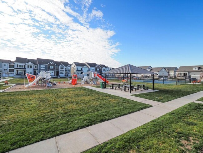 Building Photo - 3659 W 1650 N