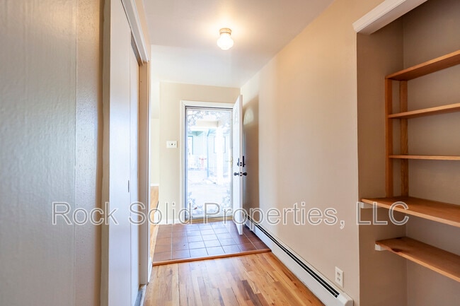 Building Photo - 1529 Walnut Dr