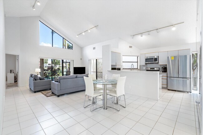 Building Photo - 5101 Via De Amalfi Dr