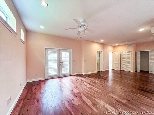 Building Photo - 521 SW Marion Ct