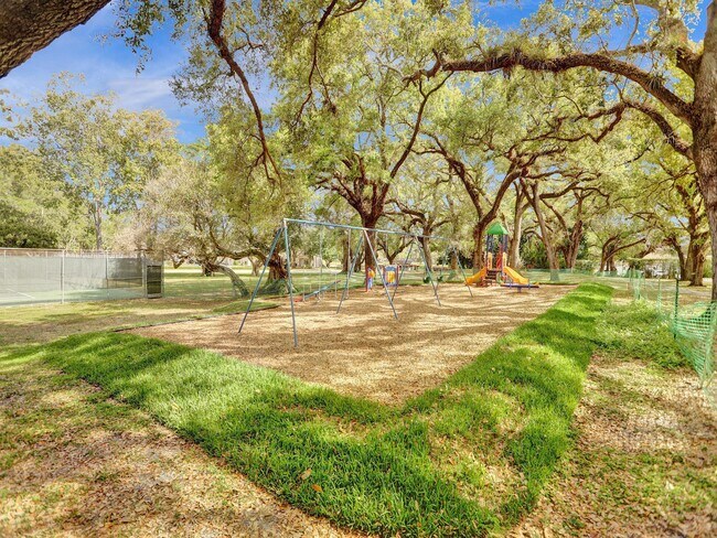 Building Photo - 9460 Tangerine Pl