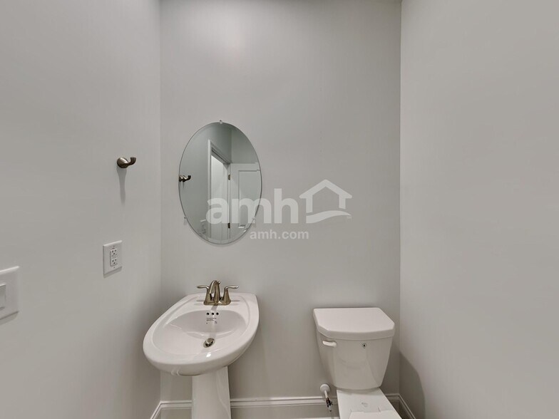 Building Photo - 625 Smt Vw Ln