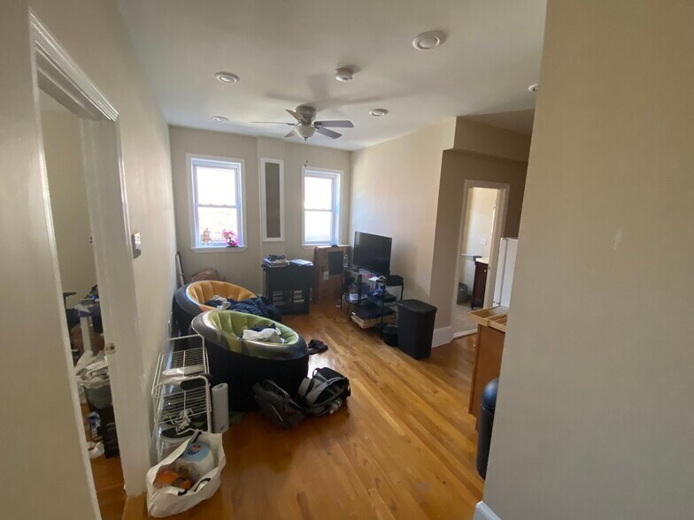 Building Photo - 1197 Commonwealth Ave