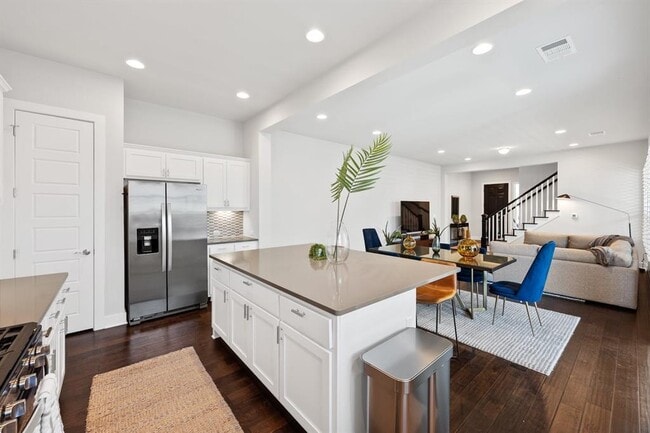 Building Photo - 1506 Arcilla St