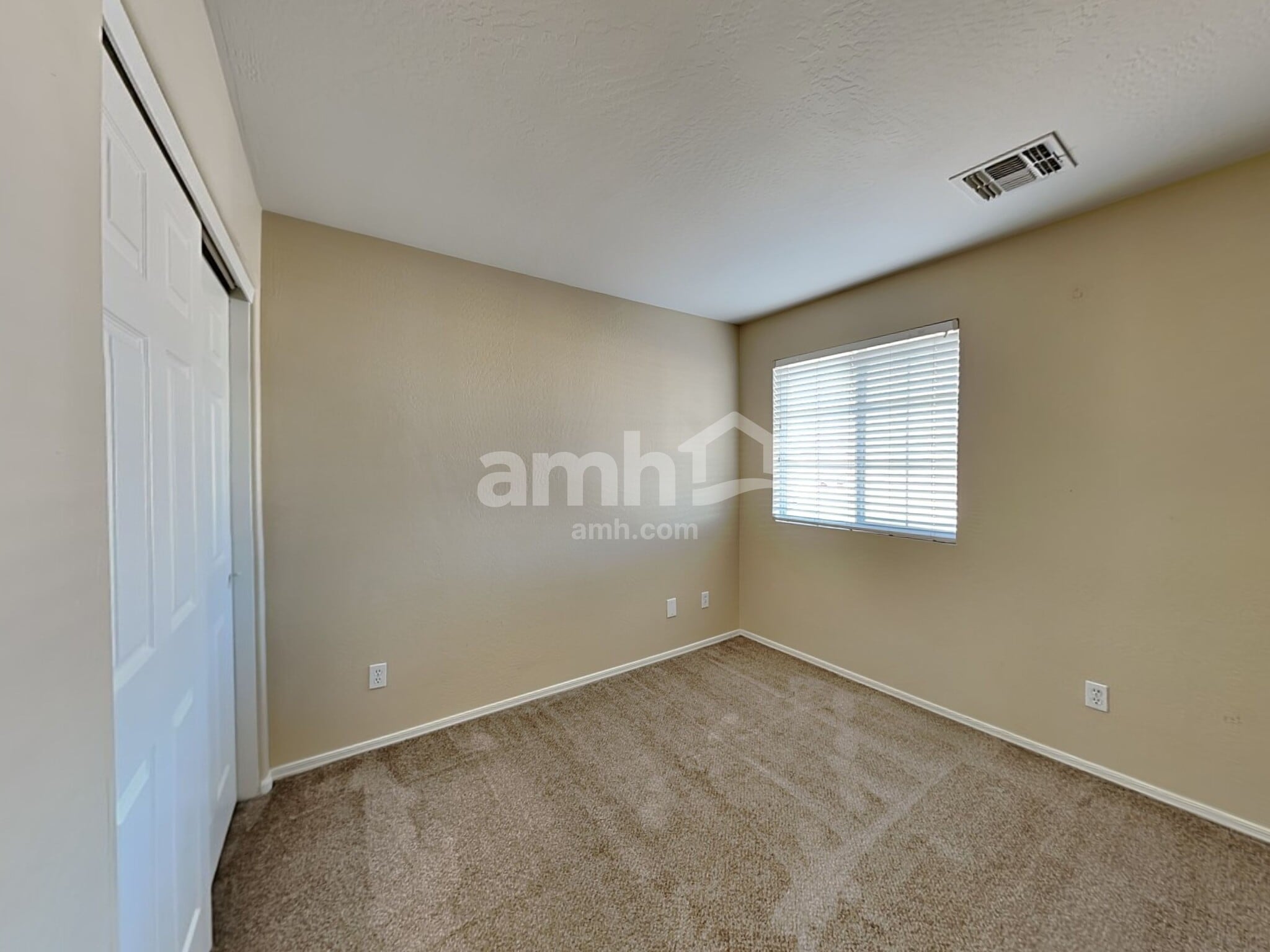 Building Photo - 22653 W Mesquite Dr