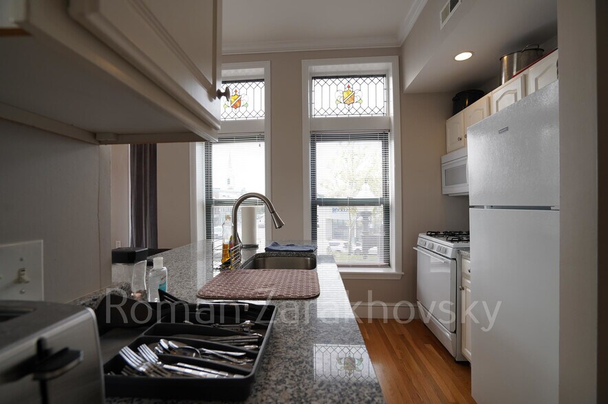 Building Photo - 365 Washington St