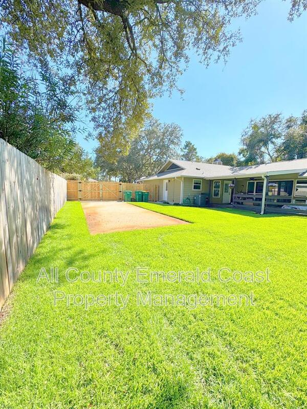 Building Photo - 4104 Indian Bayou N