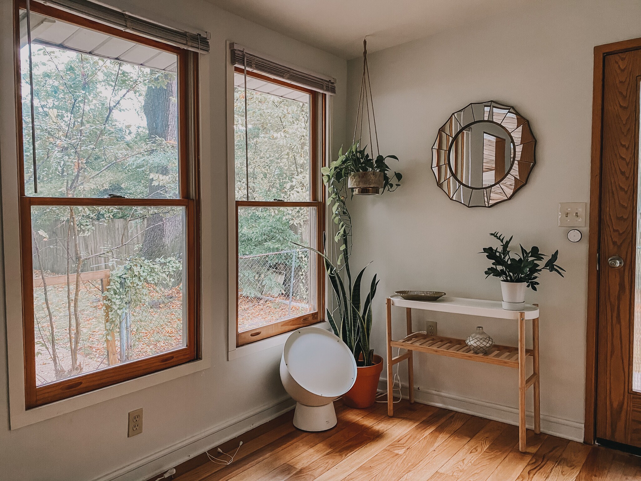 Entry - 2012 Harbert Ave