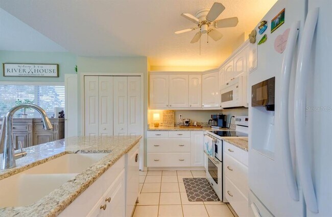 Building Photo - 7213 Tropical Dr