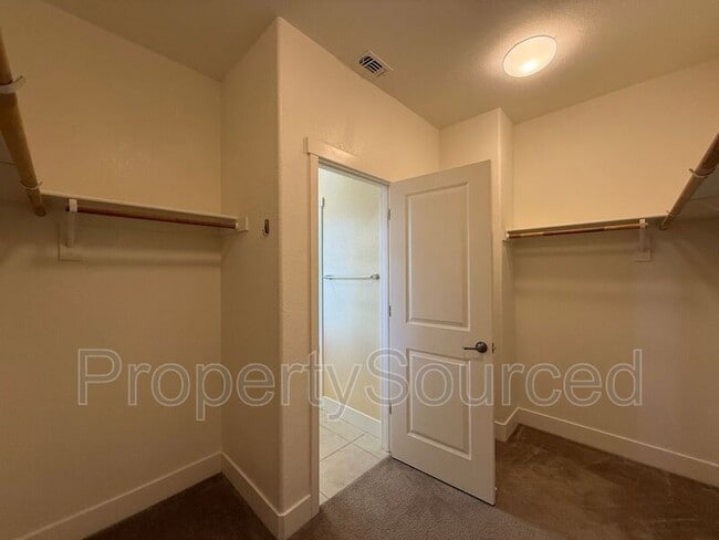 Building Photo - 18517 Admiral Way