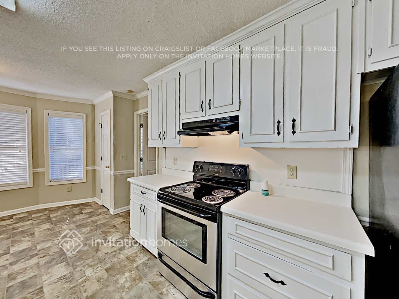 Building Photo - 2875 Cove Crossing Dr