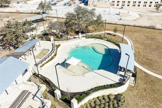 Building Photo - 133 Bauer Lp