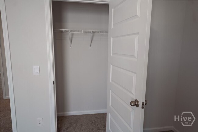 Building Photo - 102 Red Admiral Ln