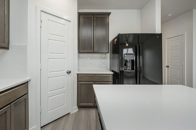 Building Photo - Where Style Meets Comfort: Elevate Your Li...