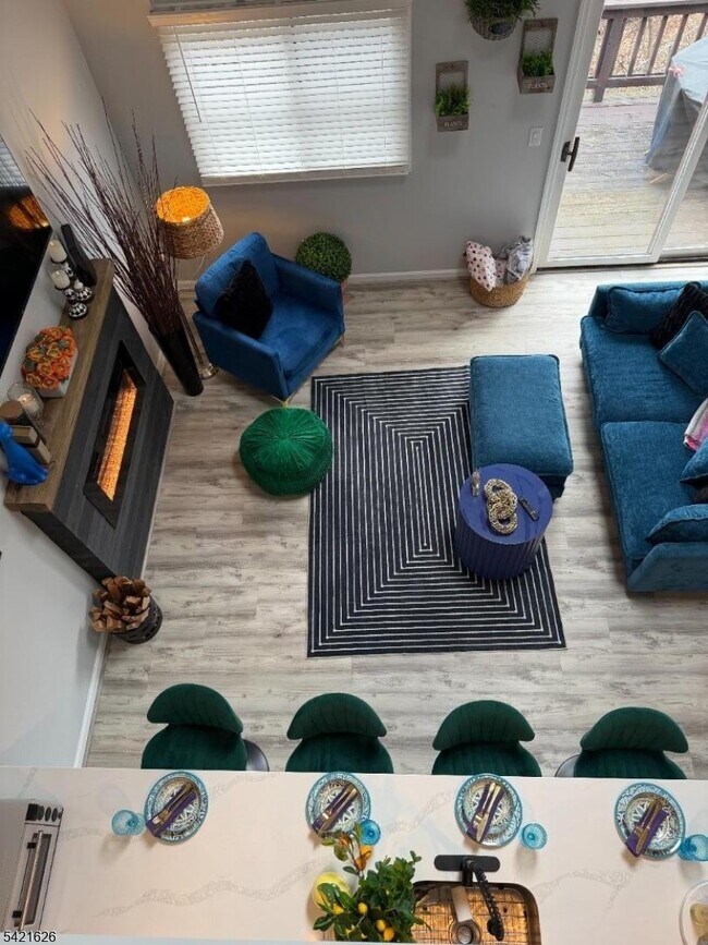 Building Photo - 6 Steamboat Dr