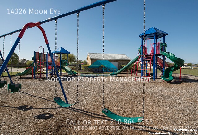 Building Photo - 14326 Moon Eye