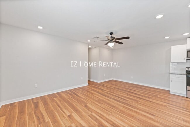 Building Photo - 8617 Clarington St