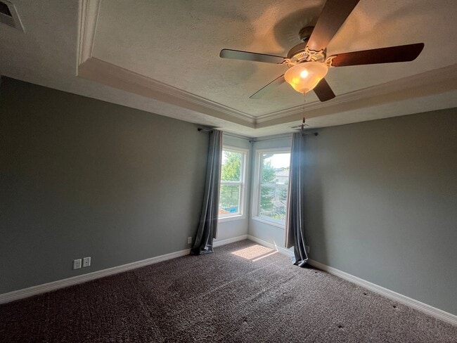 Building Photo - Home For Rent Papillion