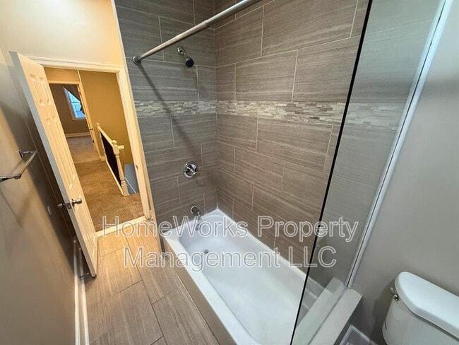 Building Photo - 1243 Washington Blvd