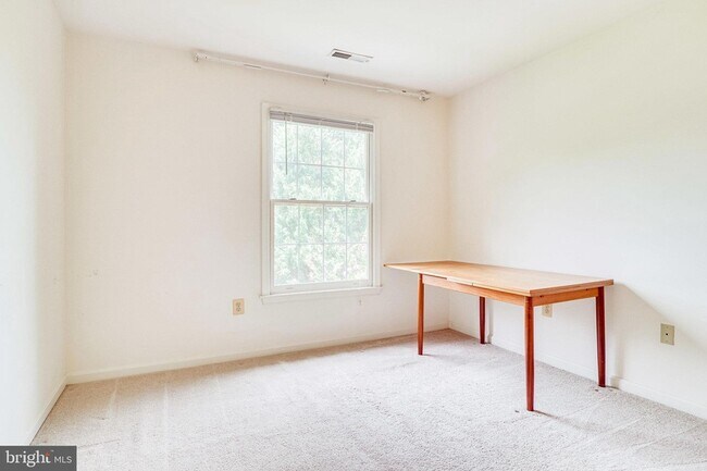 Building Photo - 1719 Strine Dr