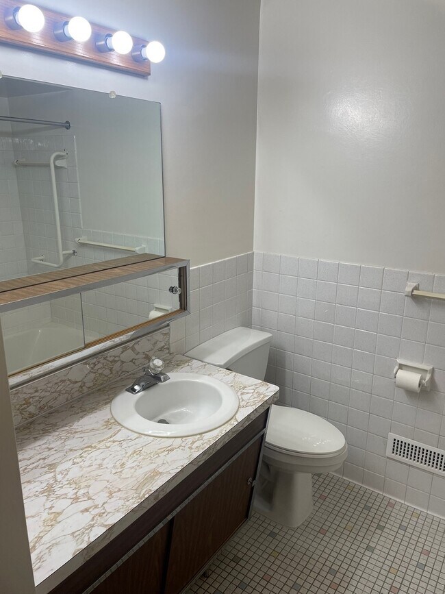 Building Photo - 8705 W 35th St