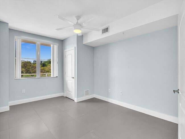 Building Photo - 1830 Radius Dr