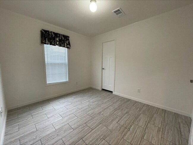 Building Photo - 4 Harbor Cove Ct