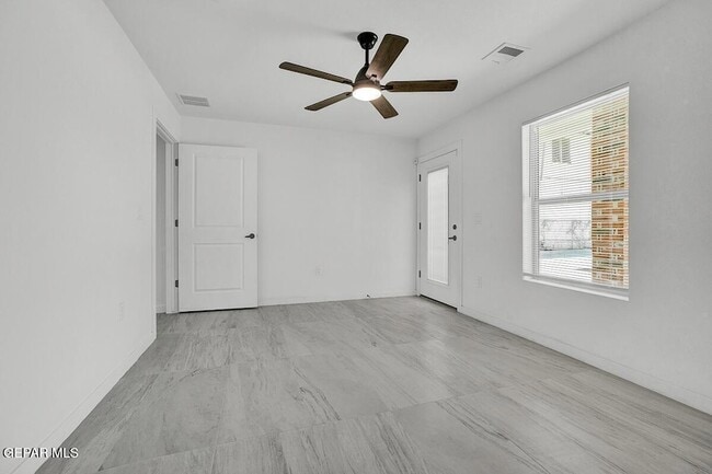 Building Photo - 1107 Myrtle Ave