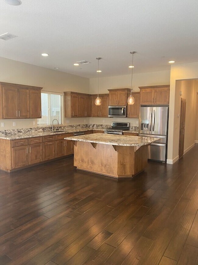 Building Photo - 2256 Ranch View Dr
