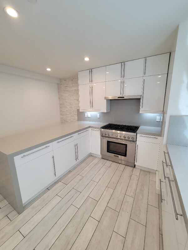 Building Photo - 947 4th St