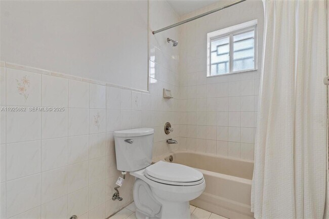 Building Photo - 10101 W Okeechobee Rd