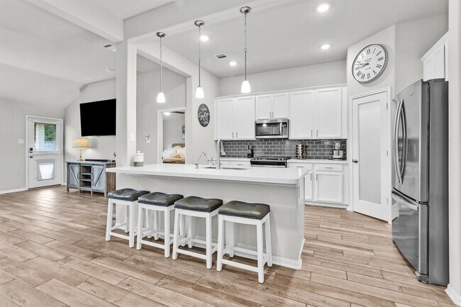 Building Photo - 4330 Umber Shadow Dr