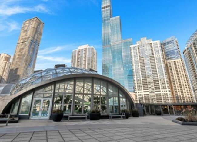 Building Photo - Highly desirable 1b apartment in Lakeshore East
