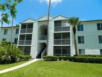 Building Photo - 2506 SE Anchorage Cove