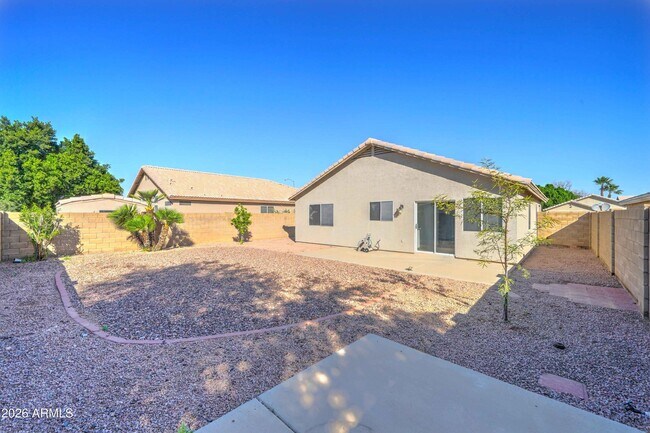 Building Photo - 13589 W Ocotillo Ln