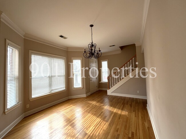 Building Photo - 44 Nottoway Blvd