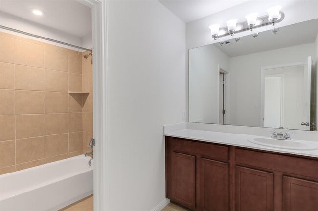 Building Photo - 2912 Cotton Gin Dr