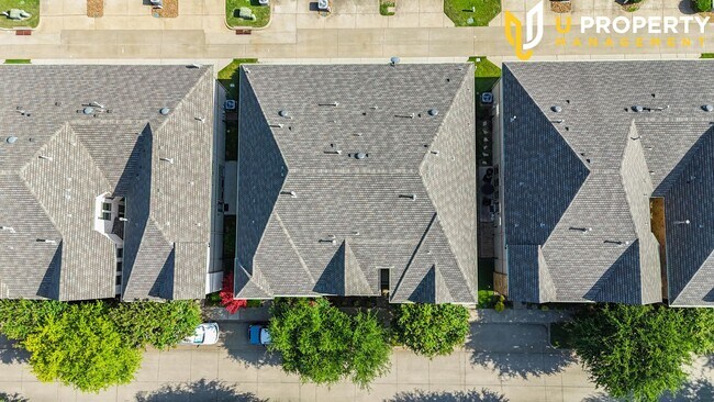 Building Photo - LUXURY TOWNHOME IN CRAIG RANCH COMMUNITY