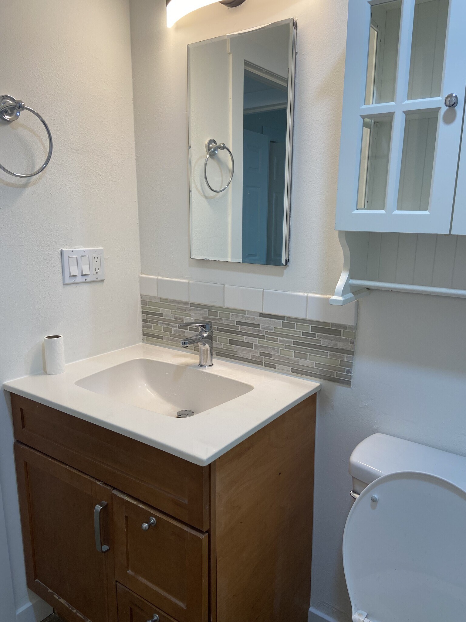 Building Photo - 9535 Ashworth Ave N