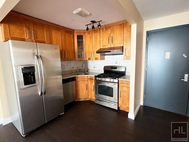 Building Photo - ST NICHOLAS AVENUE