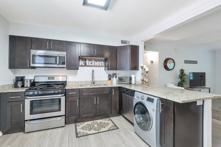 Interior Photo - Sonoran On 9th