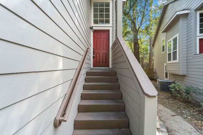 Building Photo - 26 Musgrove Pl
